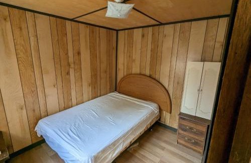 Wasaga Beach House | Tiny Wood Cottage 09