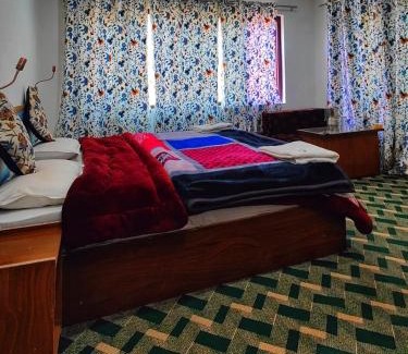 Laripora Hotel | Tip Top Pahalgam
