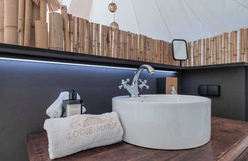 Lembeke RV Rental | Tipi Bo Deluxe