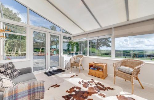 Botwnnog House | Tir Du