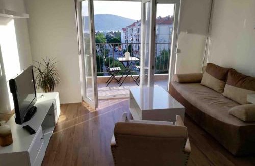 Tomicici Apartment | Tivat apartman