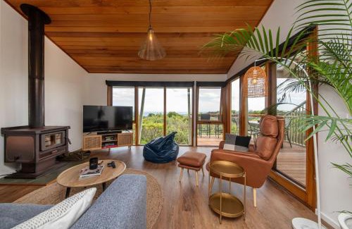 Cape Schanck Villa | TJ's Tree House with Ocean Views