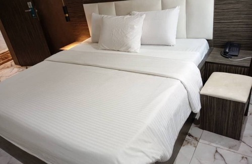 Mobushipe Hotel | Tofana Suites Limited