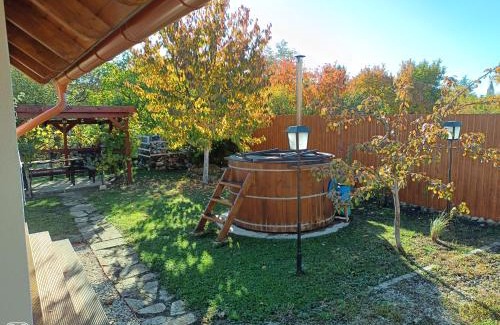 Mad Villa | Tokaj-Wine Guesthouse and Spa