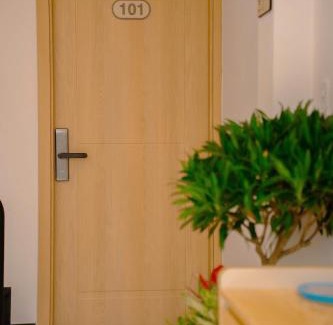 Hue City Centre Hotel | Tom's Homestay 2
