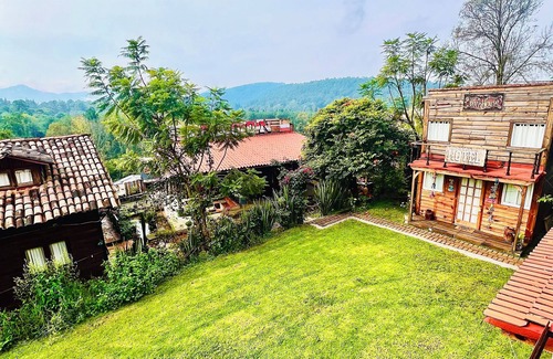 Valle de Bravo Cabin | Tombstone