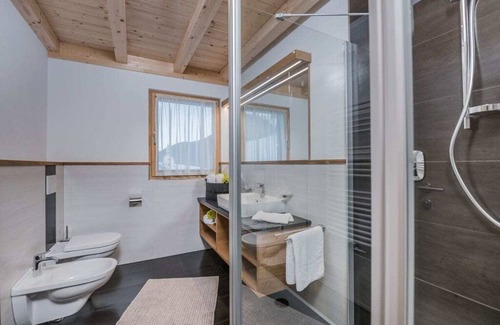 Valle San Silvestro Boat Rental | Toninghof Comfortable holiday residence