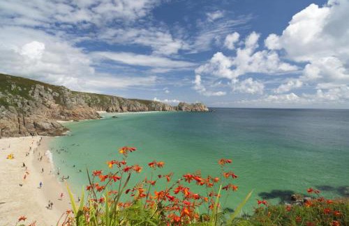 Porthcurno Apartment | Top Deck