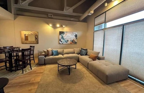 Sandusky House | Top Floor Condo By the Water