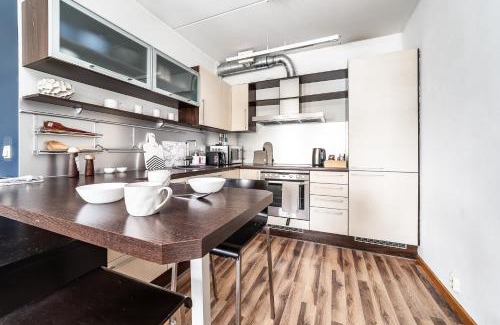 Kesklinn Apartment | Top floor near ferry terminal - free parking