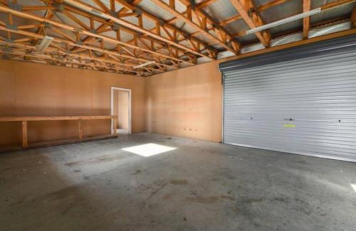 Akaroa House | Top Of The Bay - Best Place To Stay