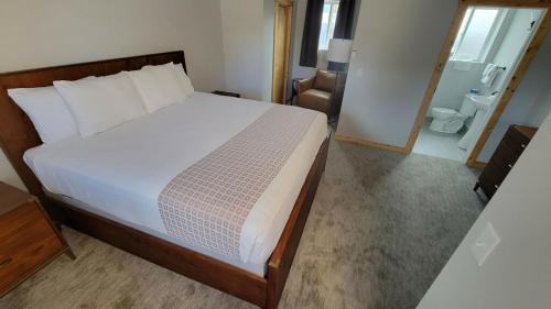 Buena Vista Hotel | Topaz Lodge