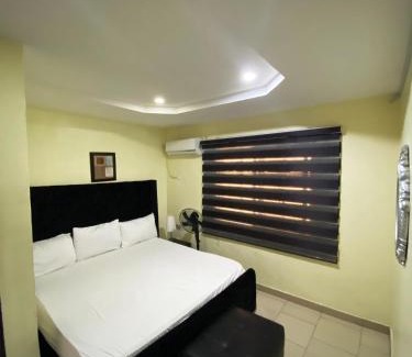 Ofin Apartment | Topaz Pearl Exquisite Apartments