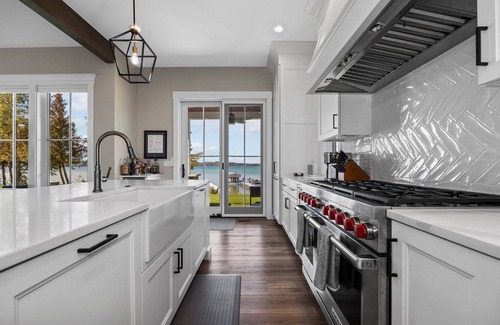 Alden House | TORCH LAKE AT IT'S FINEST!-30 Day Rental