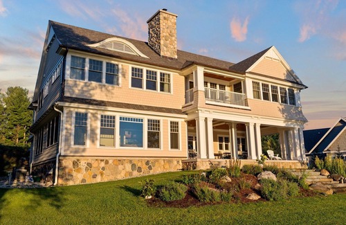 Alden House | TORCH LAKE EXECUTIVE LODGE