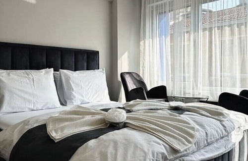 Moda Hotel | Torch Suit