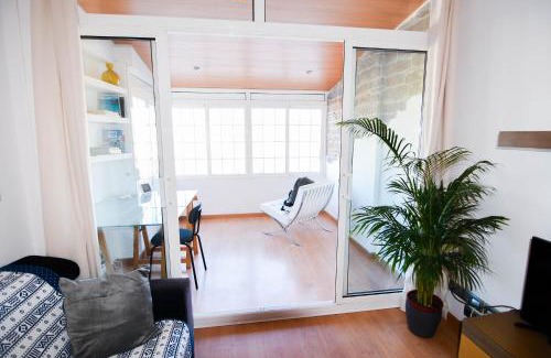 La Bordeta Apartment | Touch the Sky