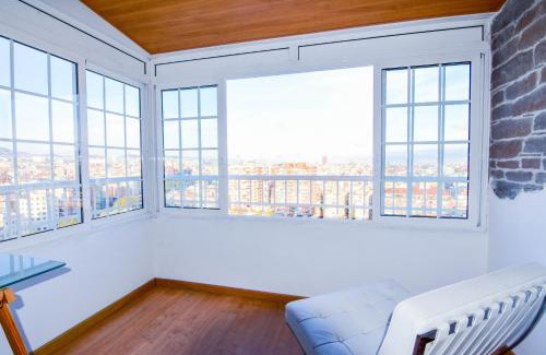 La Bordeta Apartment | Touch the Sky