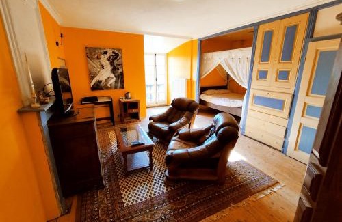 Montegut Bed & Breakfast | Tour Médievale Privée Château Montegut