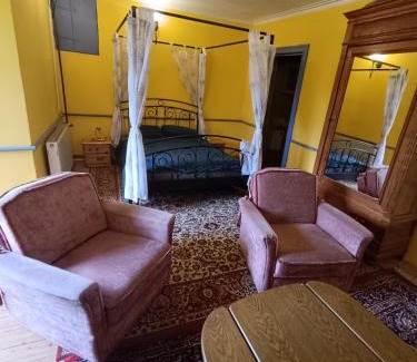 Montegut Bed & Breakfast | Tour Médievale Privée Château Montegut