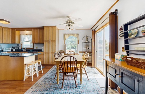 South Bethany Harbor House | Town of South Bethany Bay Front house w/boat dock, deck, grill