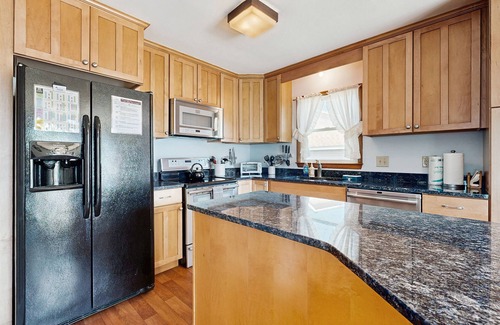 South Bethany Harbor House | Town of South Bethany Bay Front house w/boat dock, deck, grill