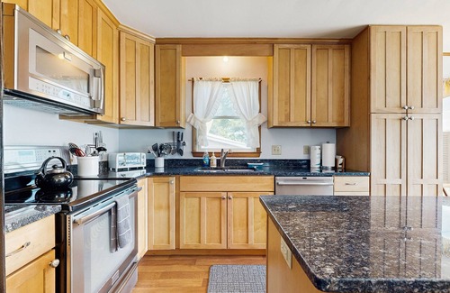 South Bethany Harbor House | Town of South Bethany Bay Front house w/boat dock, deck, grill