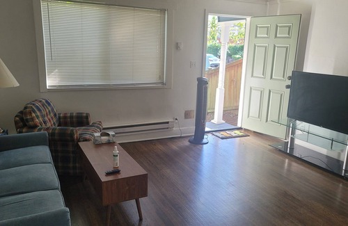 Central District House | Townhouse at Downtown, Seattle University, Swedish