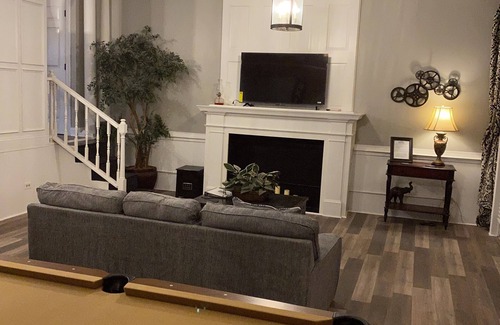 Chesterfield House | Townhouse at the Theater