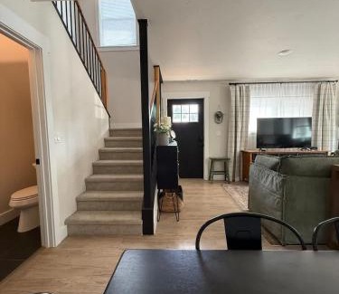 McCall House | Townhouse in Prime Location
