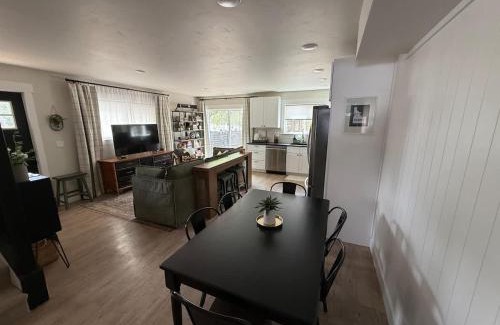 McCall House | Townhouse in Prime Location