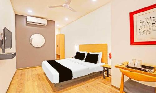 Kanpur Hotel | Townhouse Oak Panki Panchmukhi Hanuman Temple Formerly Hotel Rudra