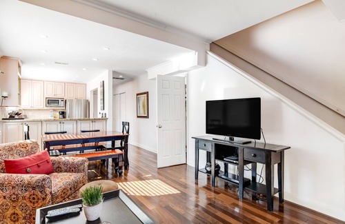 Isle of Palms Villa | Townhouse-style villa with screened porch & pool access - short walk to beach