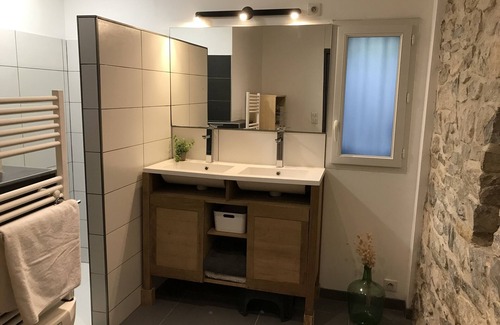 Les 3 Ponts House | Très Grand Mazet Rénové Avec Jacuzzi et Grand Jardin