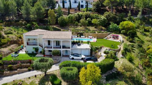 Bandol Apartment | Trés belle suite prés mer et golf avec piscine