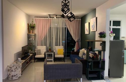 Bayan Lepas Apartment | TR Penang House for Large Family Getaways