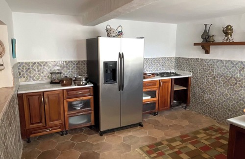 Hammamet Interieure Villa | Tradition antique Arabesque style home Hammamet, pool, AC, 15 min walk to beach