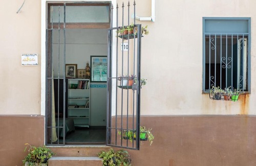 Santa Lucia House | Traditional Holiday Home in Siracusa near Seabeach