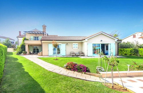 Vrsar Villa | traditional house with nice view close to the beach