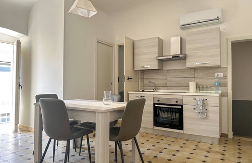 Castellana Grotte House | Traditional two-level house in the heart of Puglia.