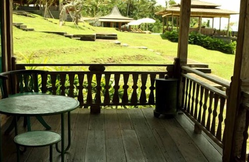 East Selemadeg Villa | Traditional Joglo 5Bdrm Villa by Ocean
