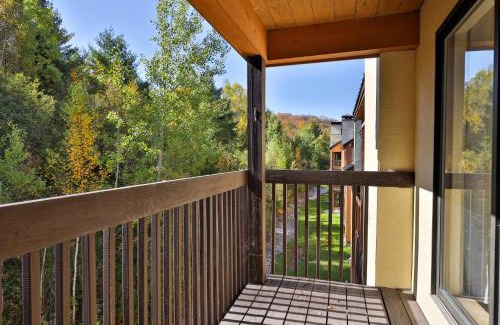 Killington House | Trailside Loft at Pico - Ski-In, Out Condo with Loft & 2BR - Steps to Lift