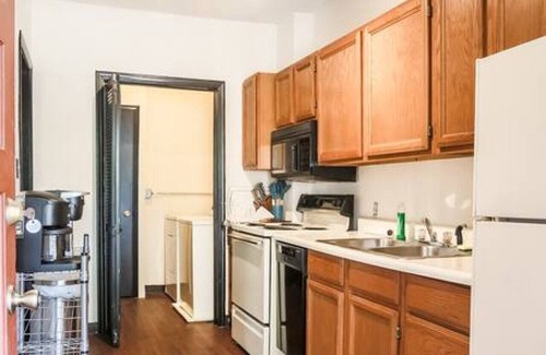 Maple Ridge Apartment | Trailside Retreat in the City