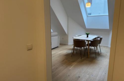 Dobling Apartment | train station, 2BR, Danube, Kahlenberg, Historic - FHG 20