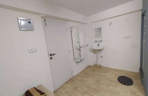 Begumpet House | TRANQUEL PARADISE