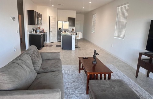 Pinal County House | Tranquil 3-bedroom house in Apache Junction with WiFi