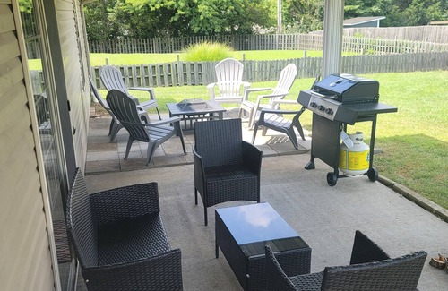 Holts Summit House | Tranquil 3-bedroom house with AC in Holts Summit