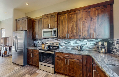 Moab South Valley House | Tranquil desert home with private hot tub and great views - close to Arches