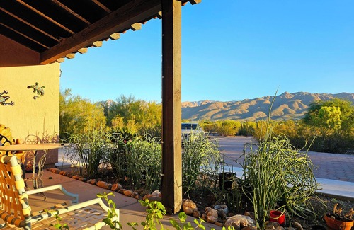 Telesis Estates House | Tranquil Hilltop Retreat with Stunning Desert Views