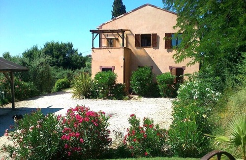 Ripatransone Apartment | Tranquil location close to sea and mountains